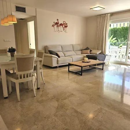 Pass The Keys And Bright Apartment Marbella